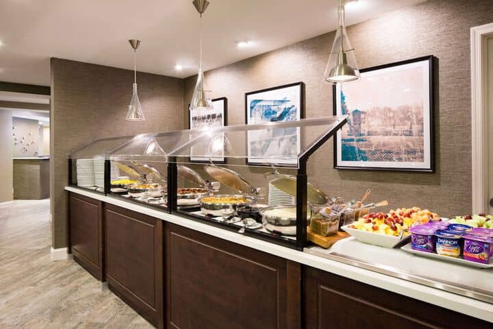 Breakfast area