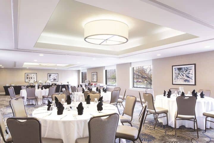 Meeting facility